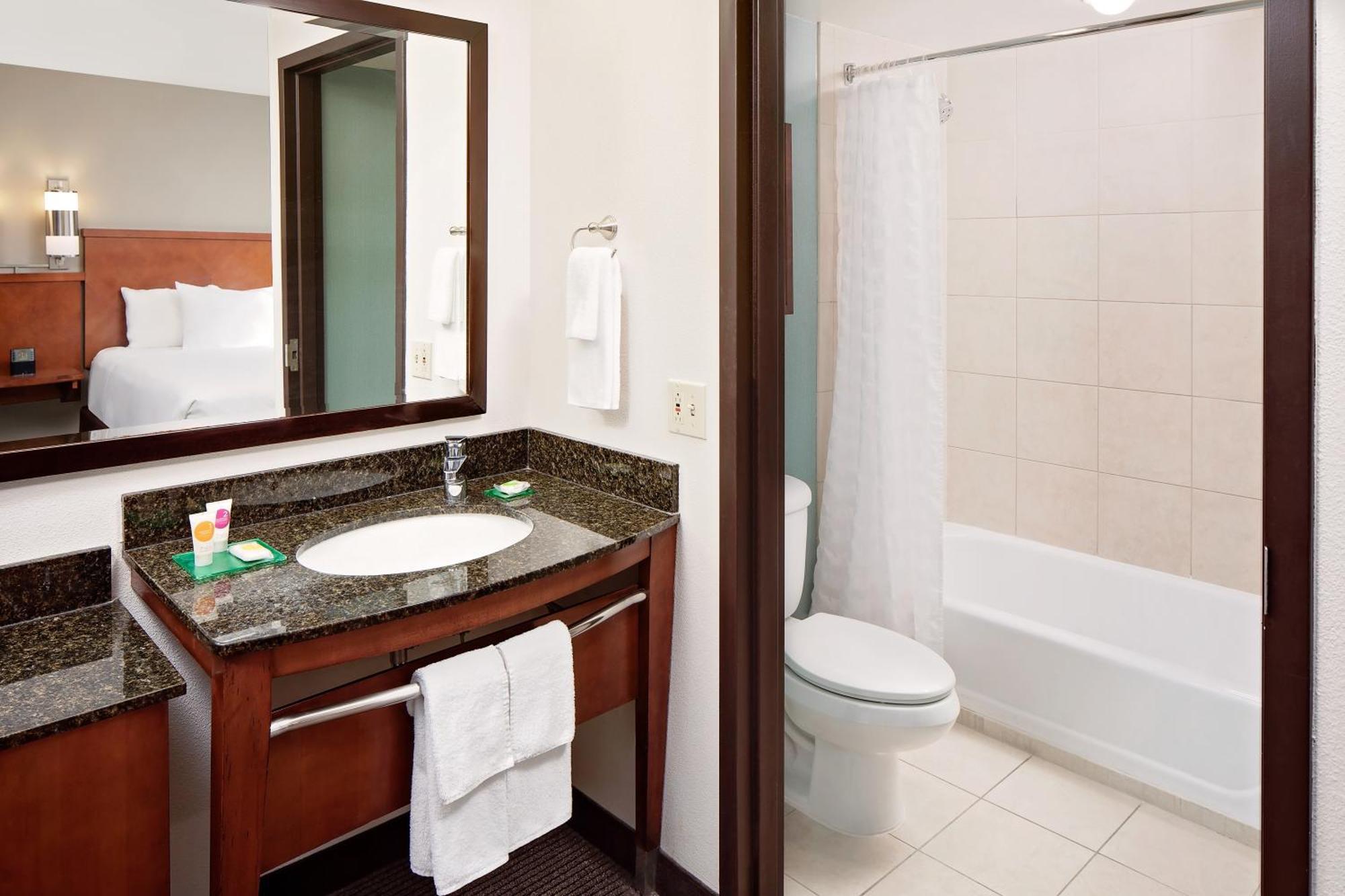 Hyatt Place Ontario/Rancho Cucamonga Ruang foto