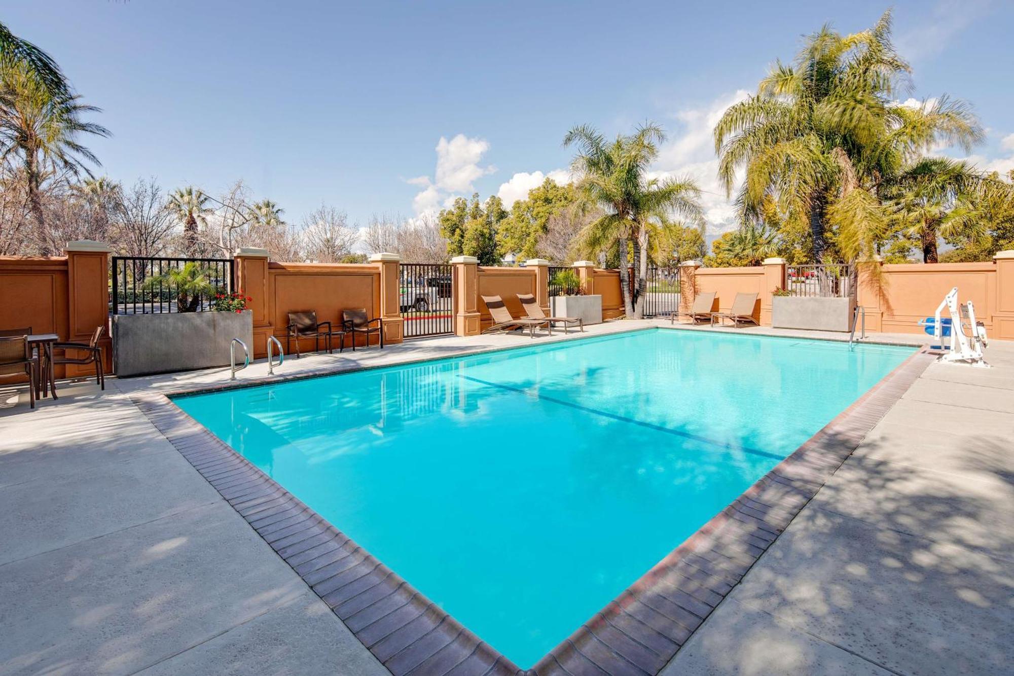 Hyatt Place Ontario/Rancho Cucamonga Bagian luar foto